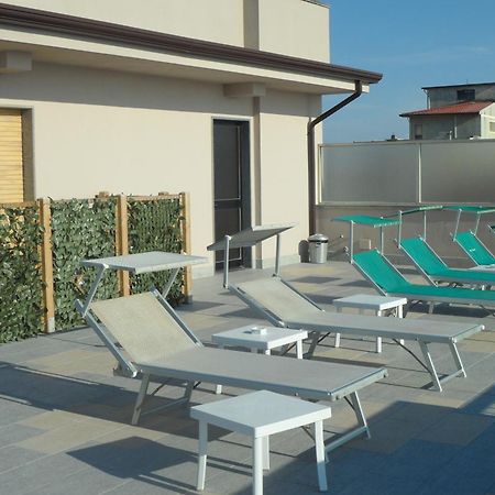 וירג'יו Hotel Eden מראה חיצוני תמונה