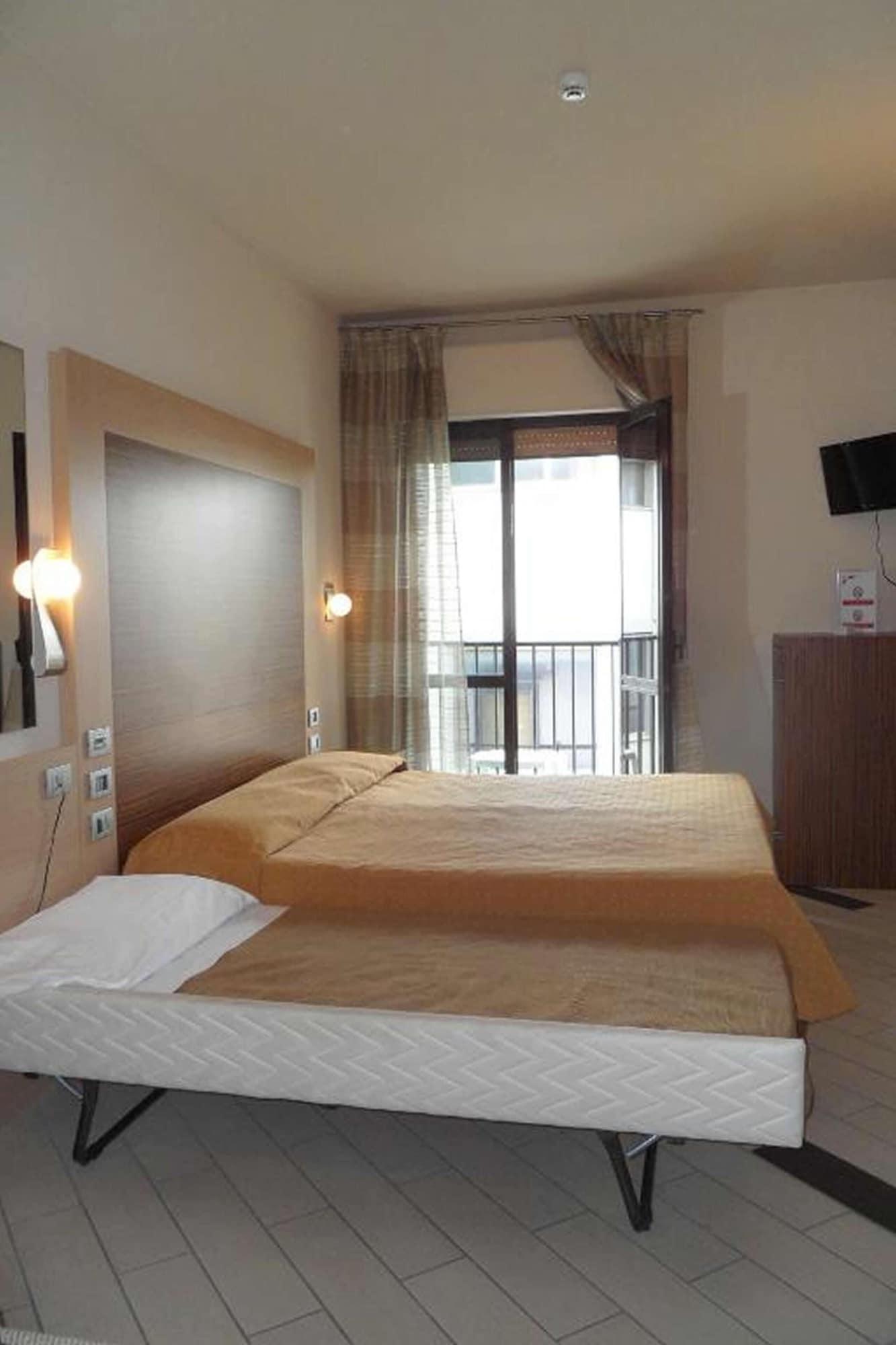 וירג'יו Hotel Eden מראה חיצוני תמונה