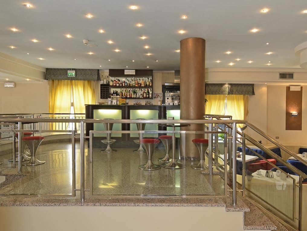 וירג'יו Hotel Eden מראה חיצוני תמונה